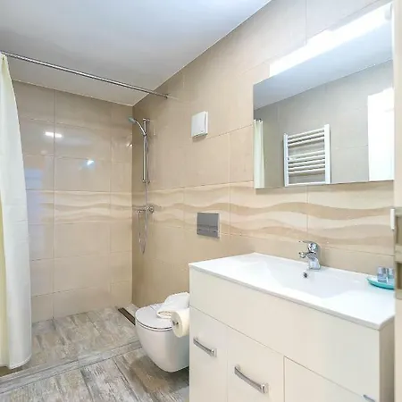 Casa Atanasiu Langa Biserica Neagra In Centrul Istoric (adults Only) Vendégház 3*