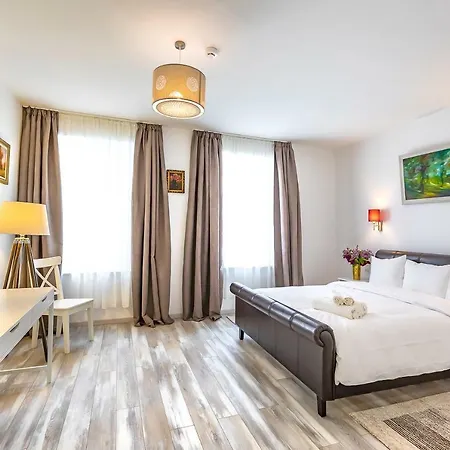 Casa Atanasiu Langa Biserica Neagra In Centrul Istoric (adults Only) 3* Brassó