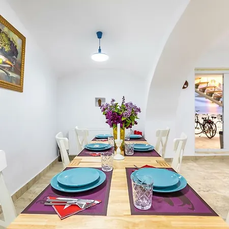 Casa Atanasiu Langa Biserica Neagra In Centrul Istoric (adults Only) Vendégház 3*