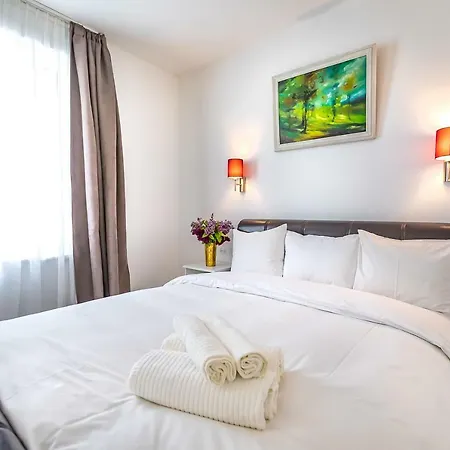 Vendégház Casa Atanasiu Langa Biserica Neagra In Centrul Istoric (adults Only) Brassó