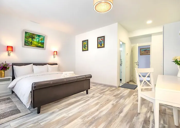 Casa Atanasiu Lângă Biserica Neagră în Centrul Istoric 3* Brașov